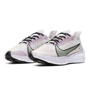 Nike Zoom Gravity Running Shoe